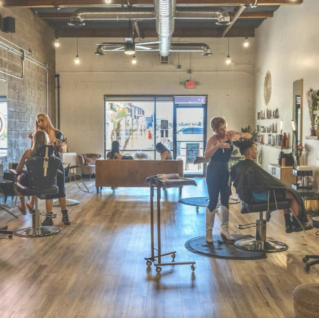 Haircut with Single-Process Color