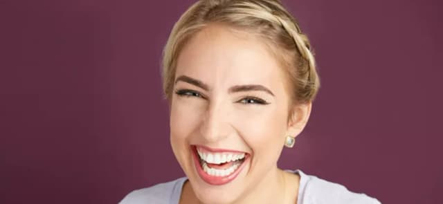 45-Minute Standard Teeth Whitening Treatment