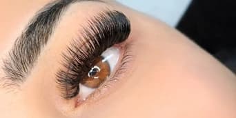 Full Set of Volume Lash Extensions