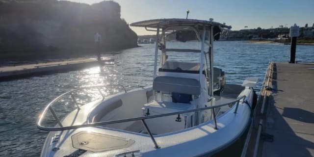 Luxury Boat Cruise For 2 Hours