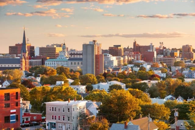 Maine Tours: Self-Guided Driving & Walking Bundle (6 Tours)