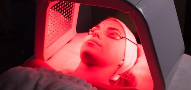 Three Red Light Bed sessions with Tanning