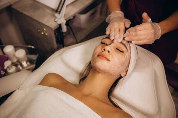 Vitamin C Brightening Facial - For 60 Minutes