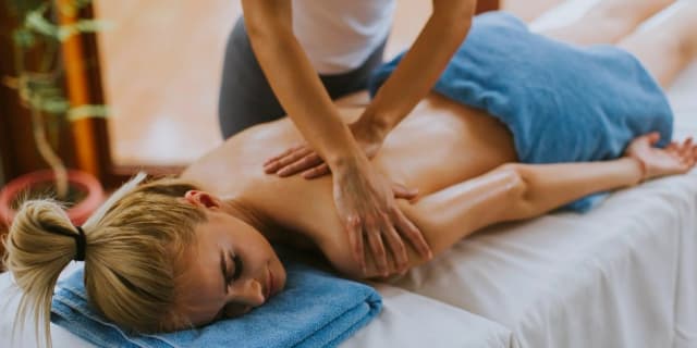 Lover's Knoll Retreat Package for Couples