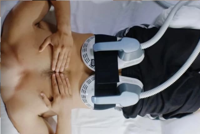 Electronic Muscle-Stimulation for Six