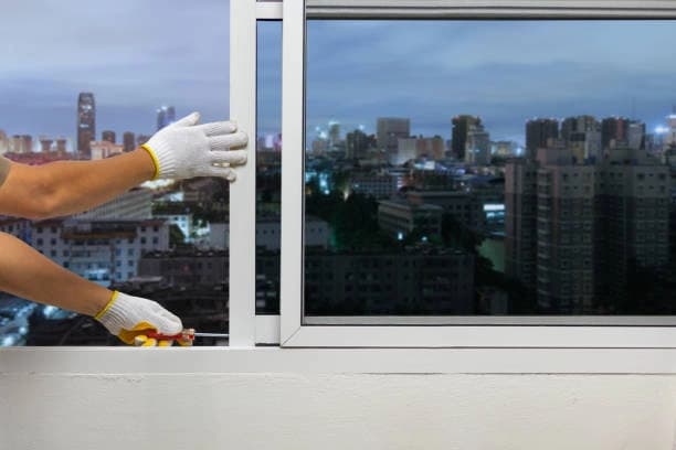 Repair of 4 screens up to 40 inches long and up to 35 inches wide