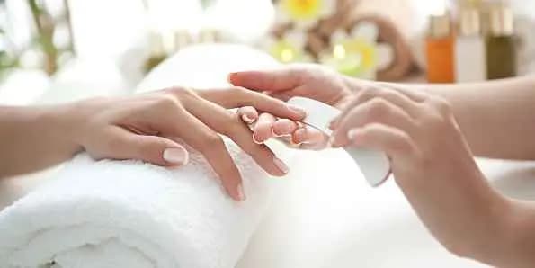 Shellac Manicure