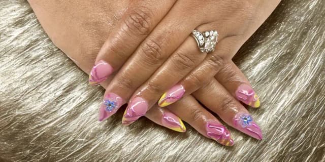 Short Regular Acrylic Nails