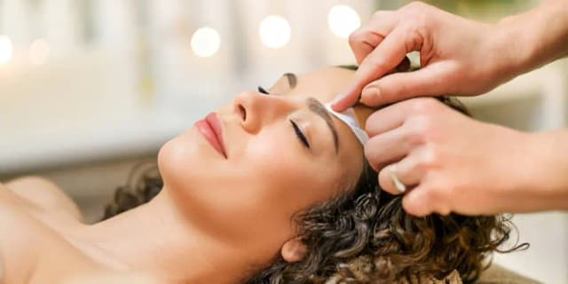 Eyebrow Wax